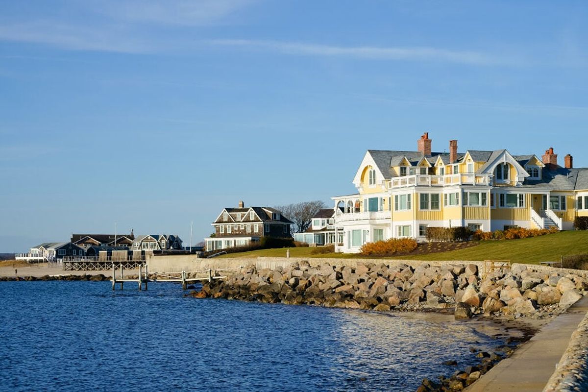 Houses by the sea in Rhode Island